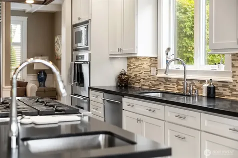 150 Waverly Way Kirkland WA 98033