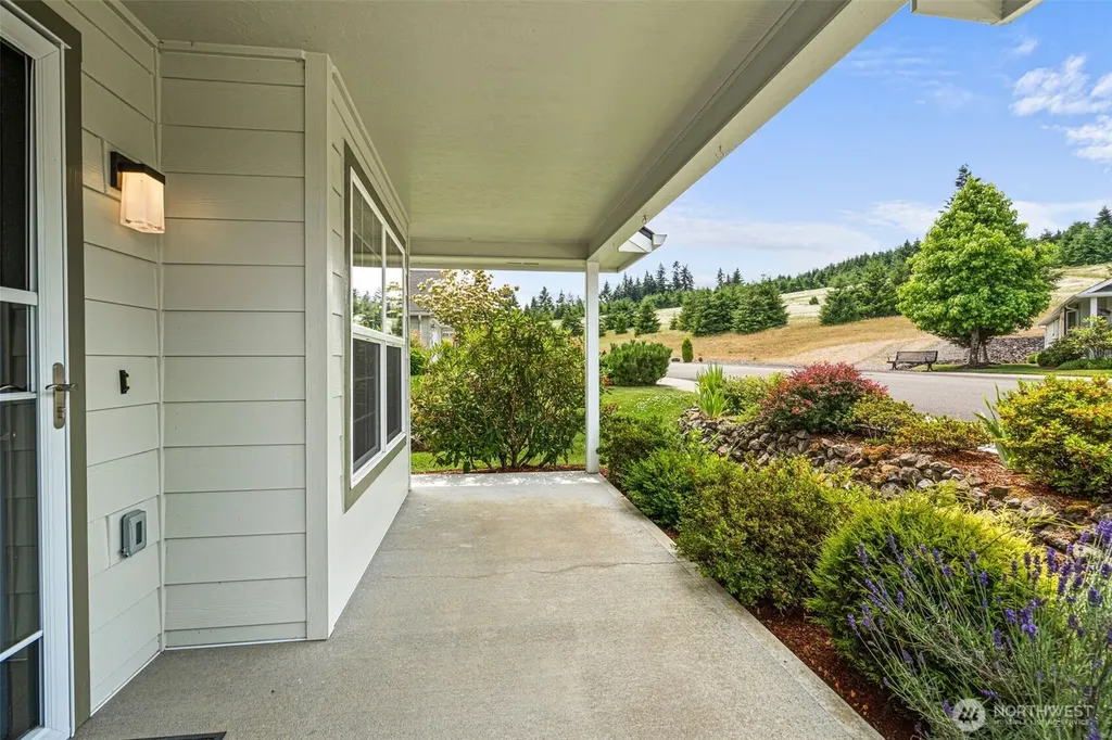 1406 Stillwaters Avenue Centralia WA 98531