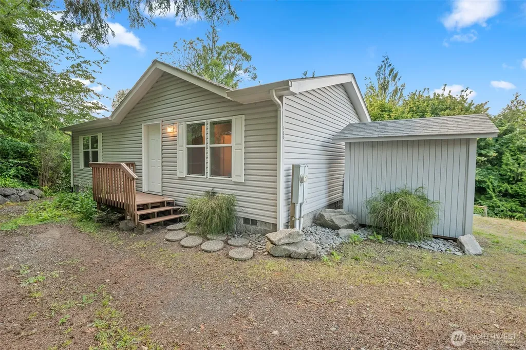 180 E Pine Street Union WA 98592
