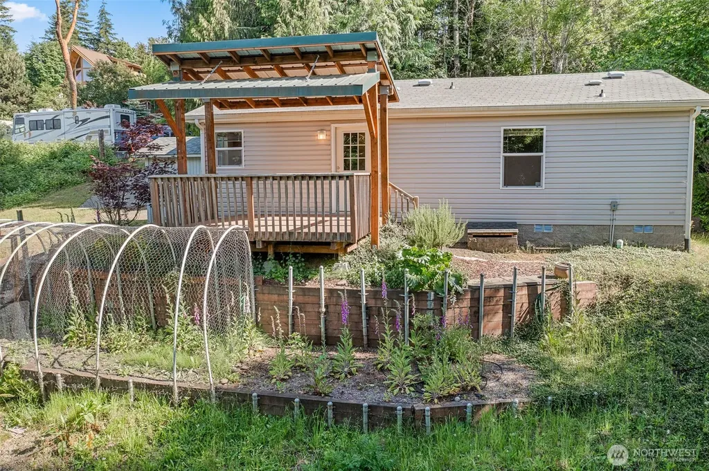 180 E Pine Street Union WA 98592