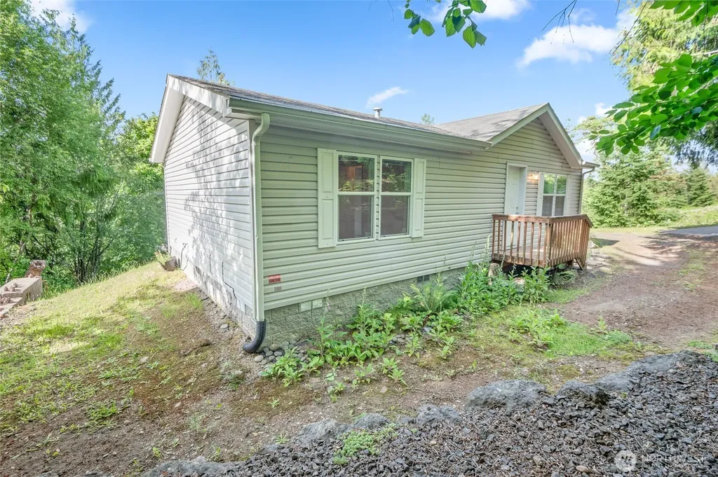 180 E Pine Street Union WA 98592
