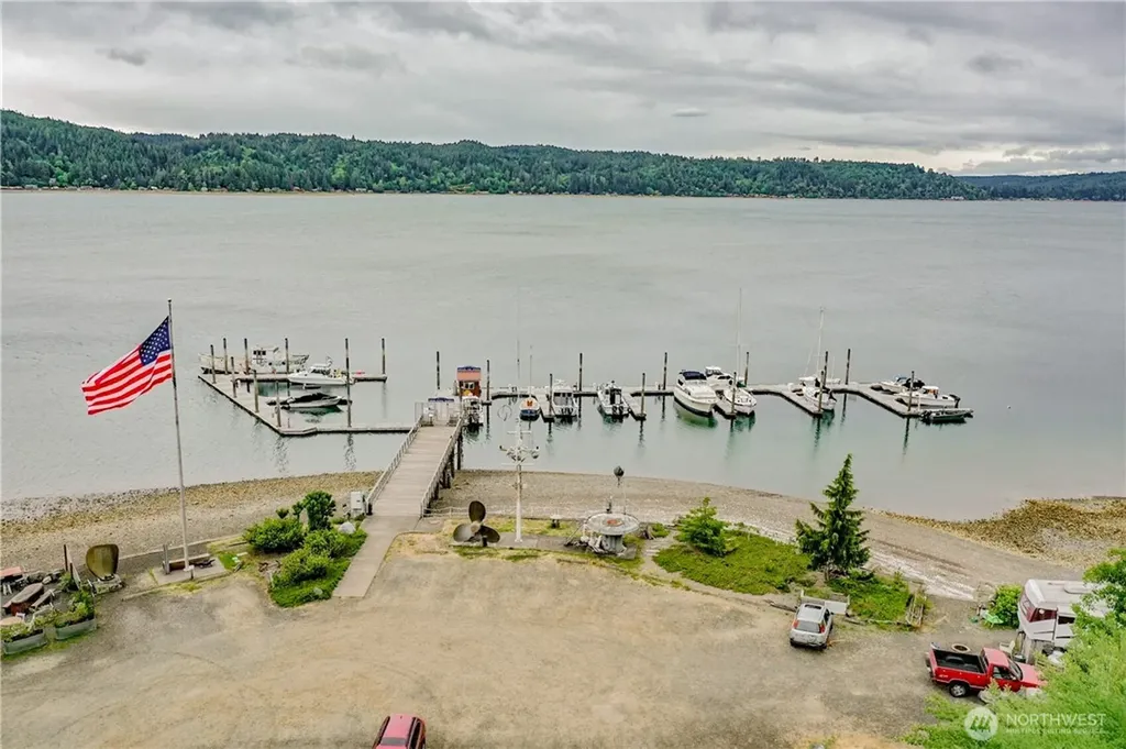 180 E Pine Street Union WA 98592