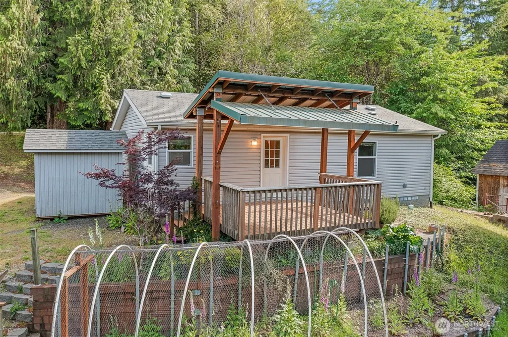 180 E Pine Street Union WA 98592