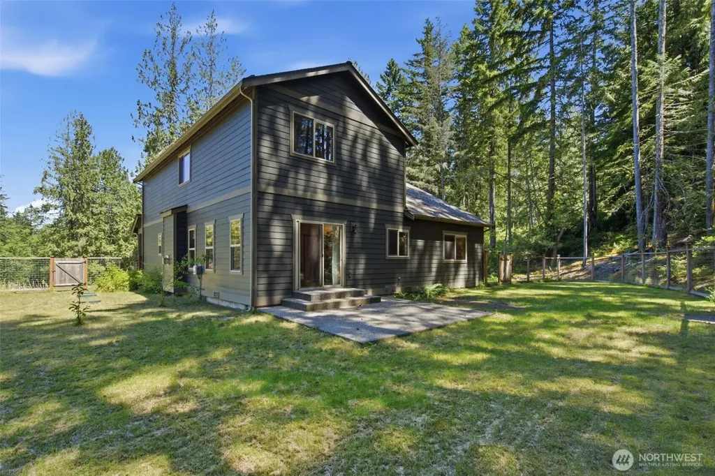 6518 Jermar Lane NW Seabeck WA 98380
