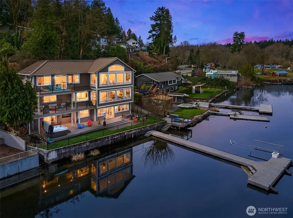 3828 W Lake Sammamish Parkway SE Bellevue WA 98008