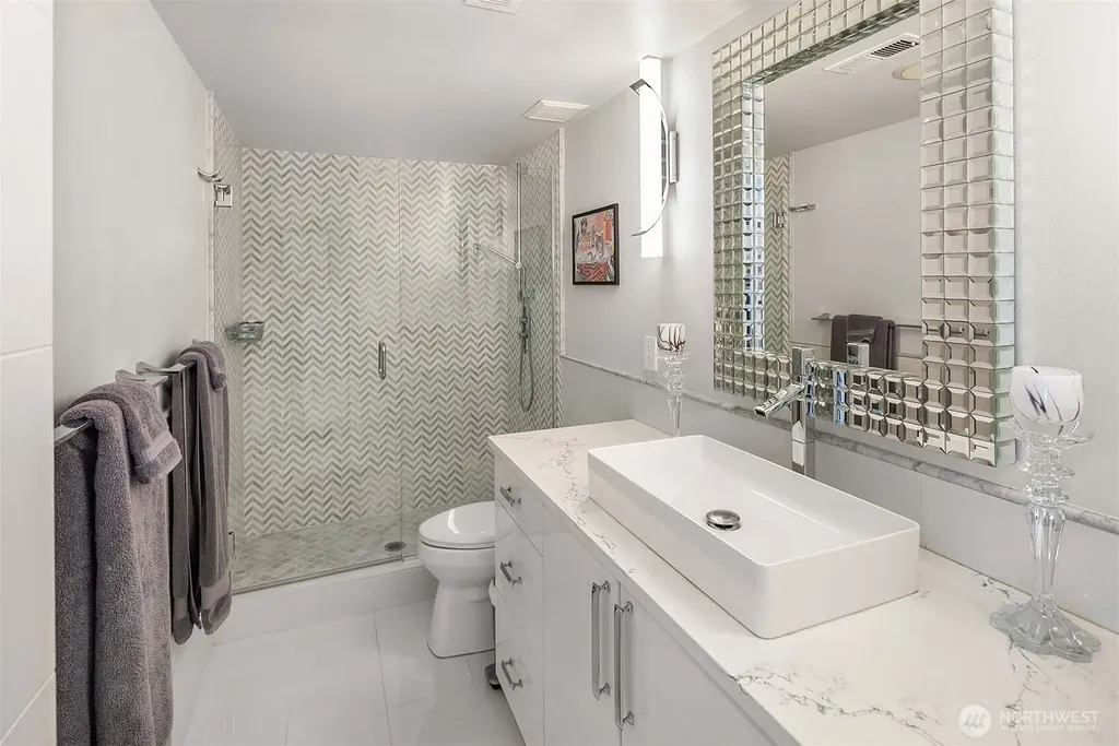 3828 W Lake Sammamish Parkway SE Bellevue WA 98008