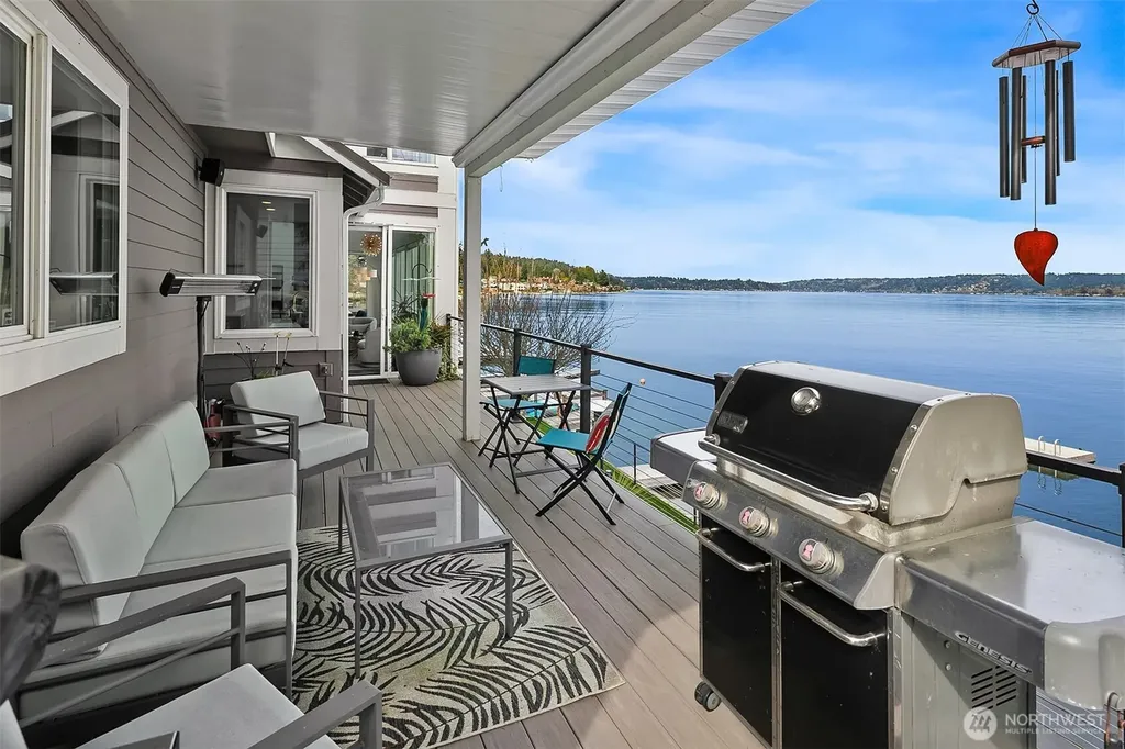 3828 W Lake Sammamish Parkway SE Bellevue WA 98008