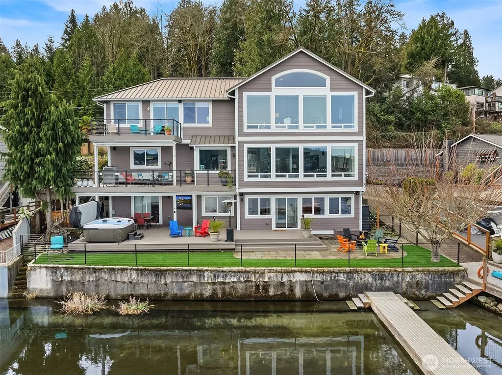 3828 W Lake Sammamish Parkway SE Bellevue WA 98008