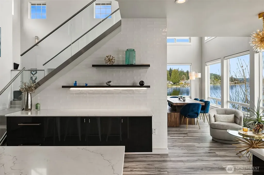 3828 W Lake Sammamish Parkway SE Bellevue WA 98008