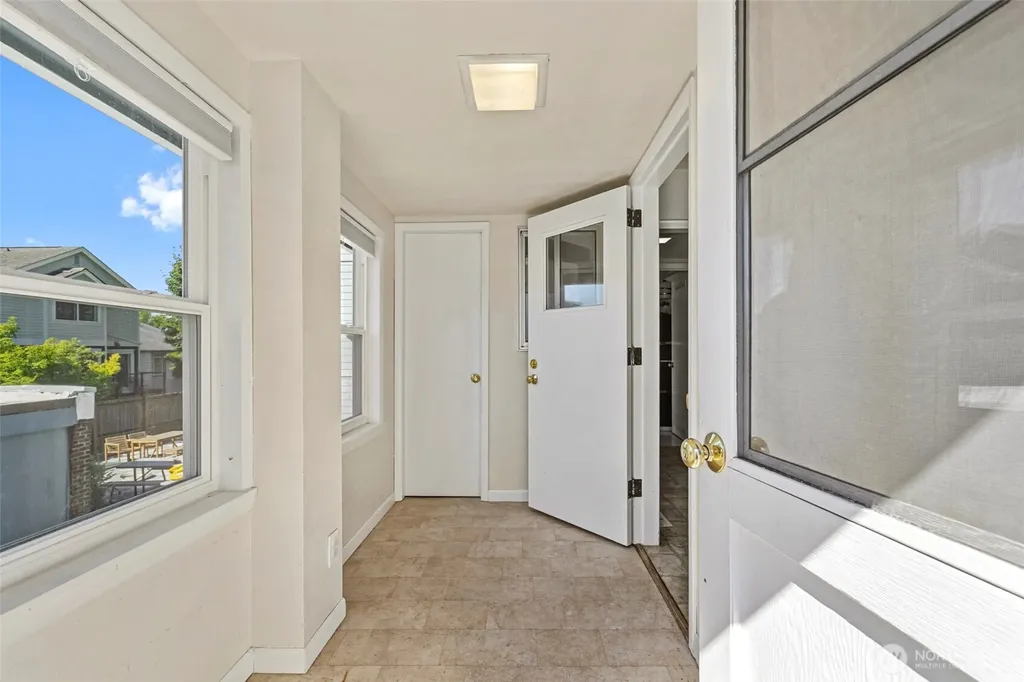 2407 NW 60th Street Seattle WA 98107