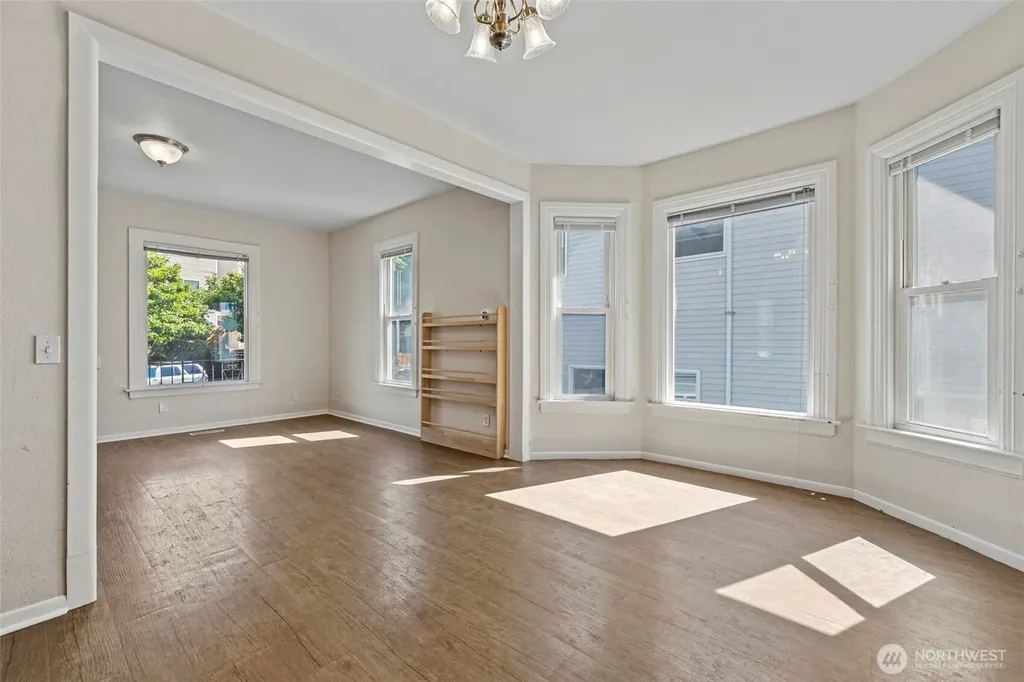 2407 NW 60th Street Seattle WA 98107
