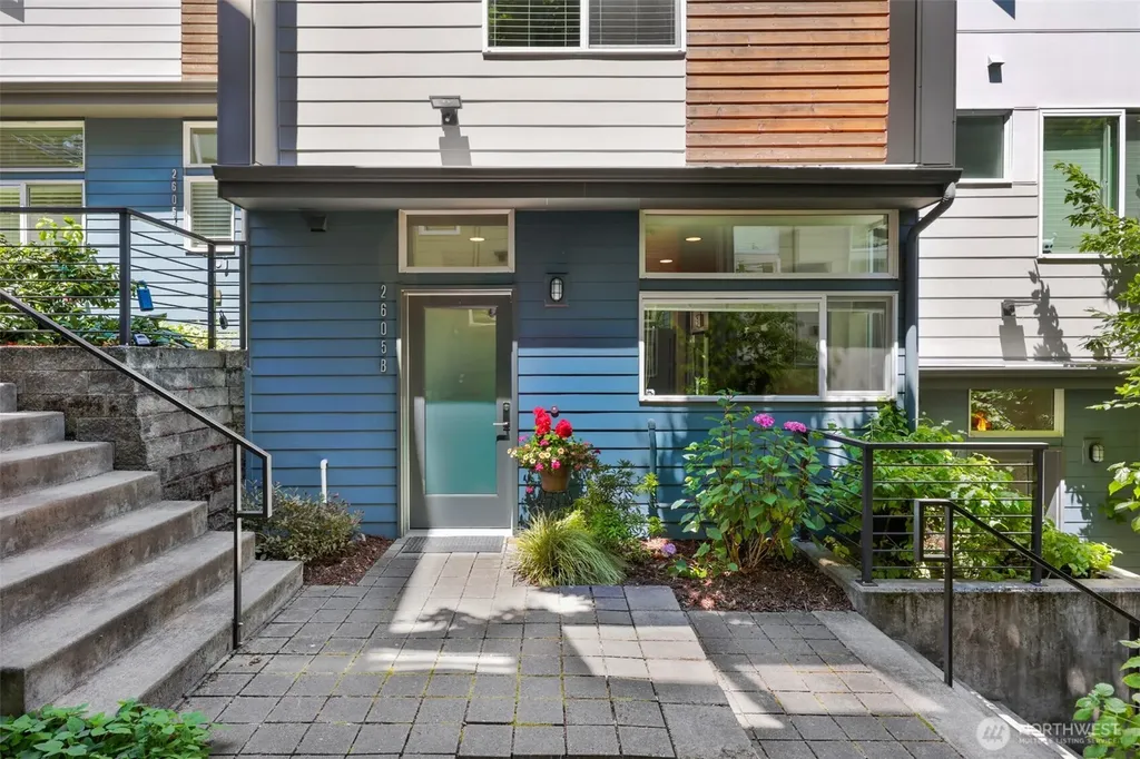 2605 22nd Ave W Unit B Seattle WA 98199