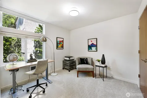 2605 22nd Ave W Seattle WA 98199
