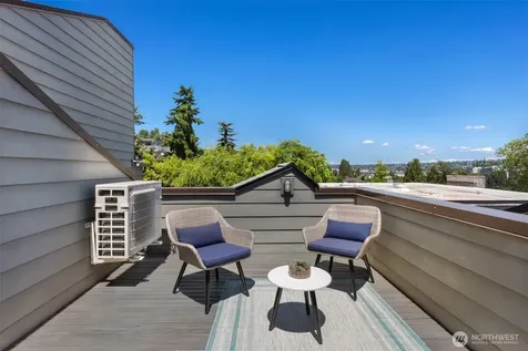 2605 22nd Ave W Unit B Seattle WA 98199