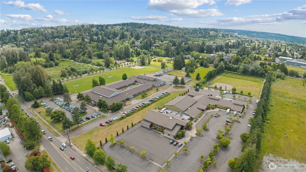 3304 E Pioneer Puyallup WA 98372