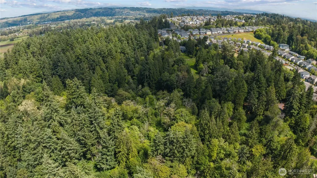 3304 E Pioneer Puyallup WA 98372