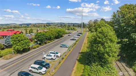 3304 E Pioneer Puyallup WA 98372