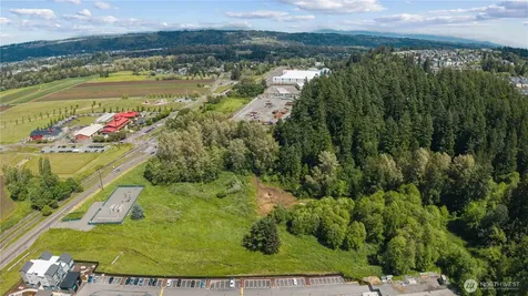 3304 E Pioneer Puyallup WA 98372