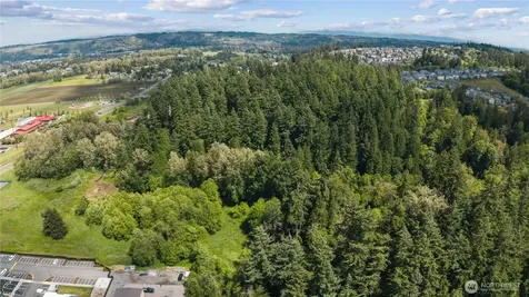 3304 E Pioneer Puyallup WA 98372