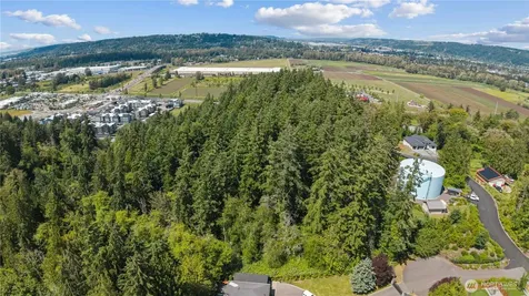 3304 E Pioneer Puyallup WA 98372