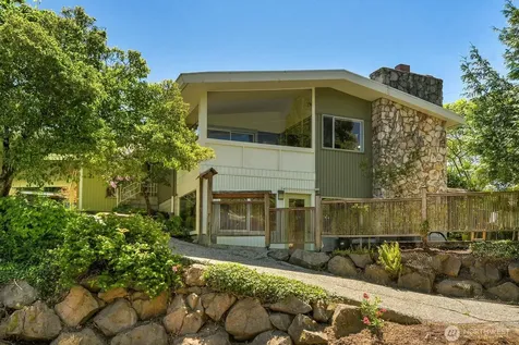 4802 24th Place S Seattle WA 98108