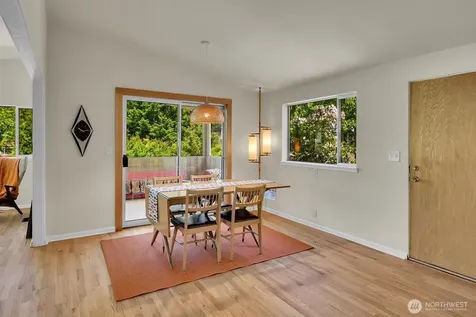4802 24th Place S Seattle WA 98108