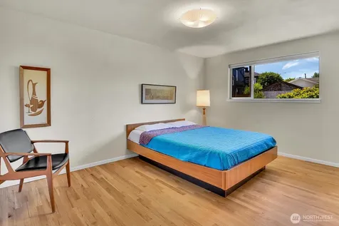 4802 24th Place S Seattle WA 98108