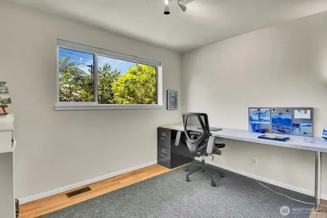 4802 24th Place S Seattle WA 98108