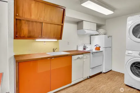 4802 24th Place S Seattle WA 98108