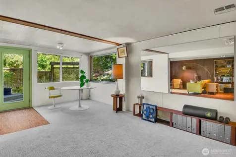 4802 24th Place S Seattle WA 98108