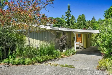 4802 24th Place S Seattle WA 98108