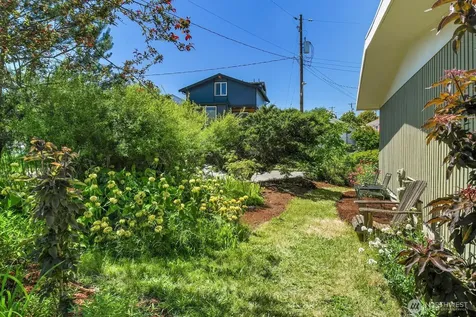 4802 24th Place S Seattle WA 98108
