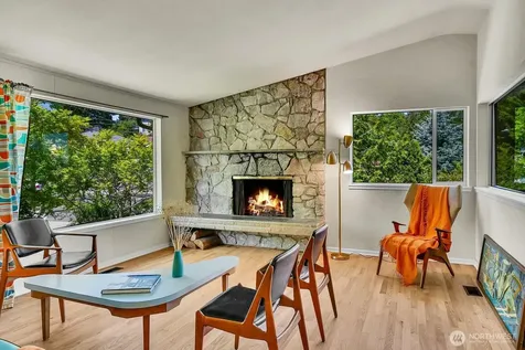 4802 24th Place S Seattle WA 98108