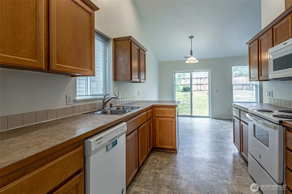 2207 Cooper Crest Place NW Olympia WA 98502