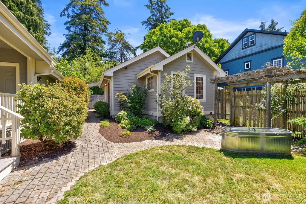 1757 Maple Street Port Townsend WA 98368