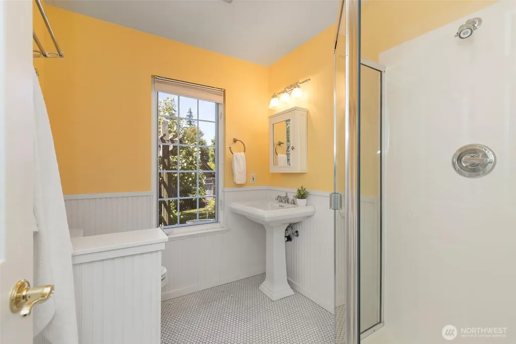 1757 Maple Street Port Townsend WA 98368
