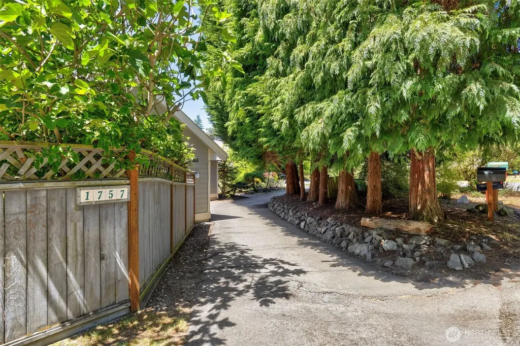 1757 Maple Street Port Townsend WA 98368
