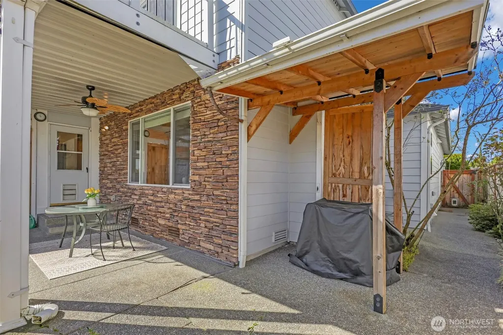 915 N Laurel Lane Tacoma WA 98406