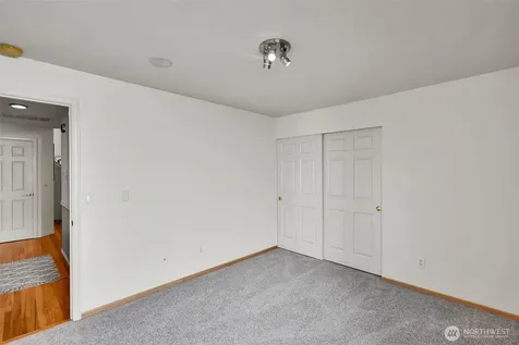 915 N Laurel Lane Tacoma WA 98406