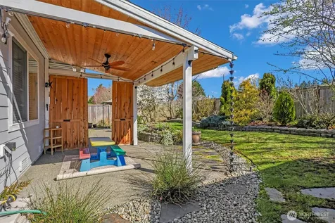 915 N Laurel Lane Tacoma WA 98406