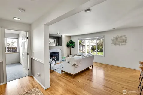 915 N Laurel Lane Tacoma WA 98406
