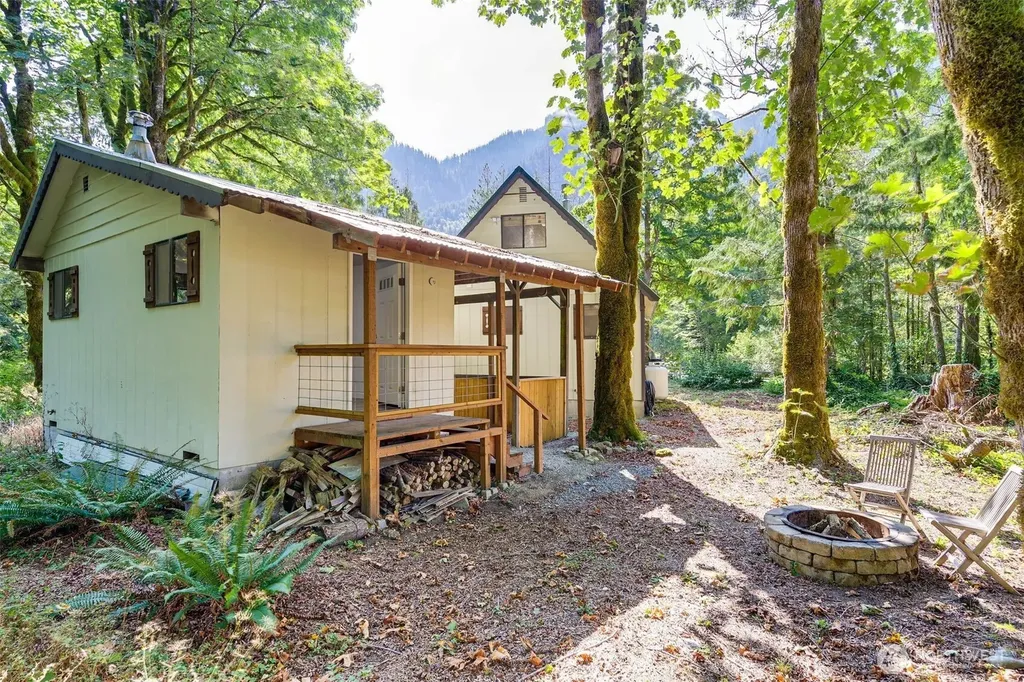 64464 NE 180th Street Baring WA 98224
