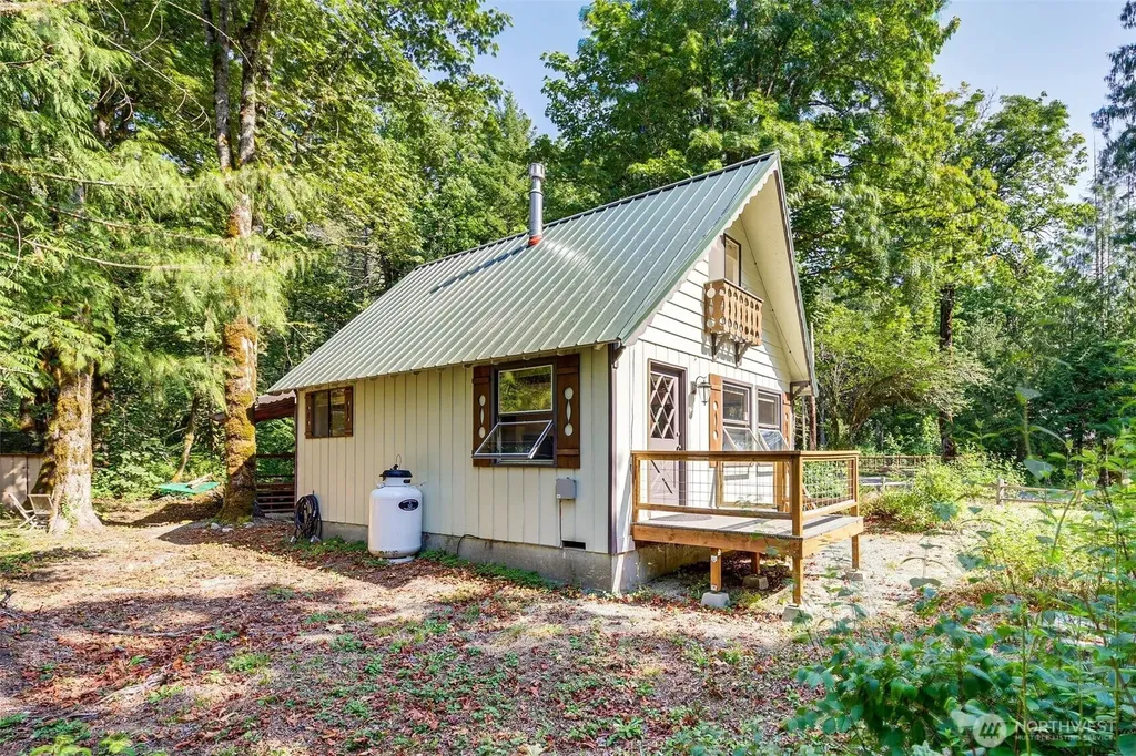 64464 NE 180th Street Baring WA 98224