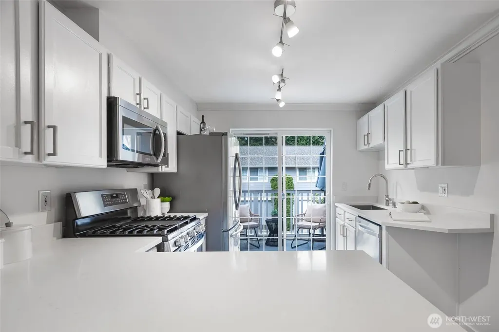 14534 12th Avenue NE Shoreline WA 98155