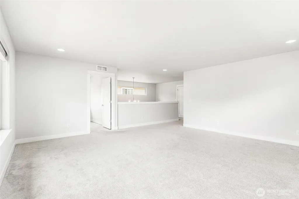 33533 Juniper Avenue SE Black Diamond WA 98010