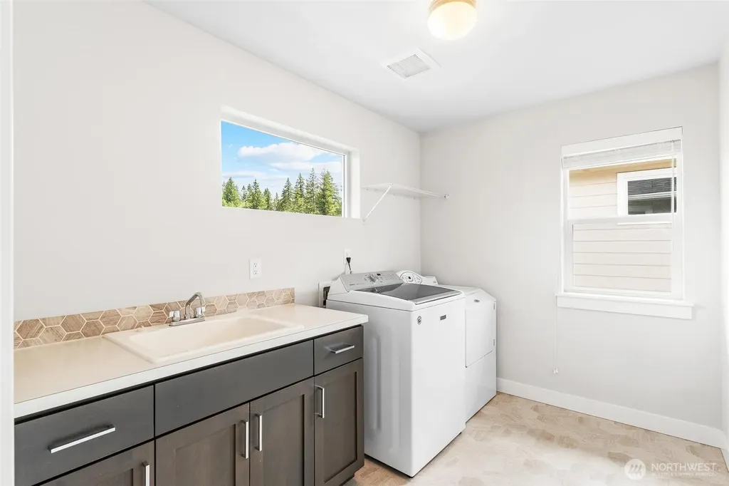 33533 Juniper Avenue SE Black Diamond WA 98010