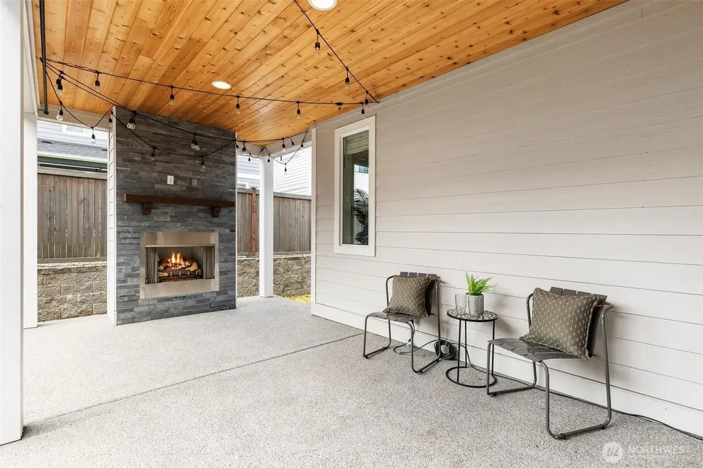 33533 Juniper Avenue SE Black Diamond WA 98010