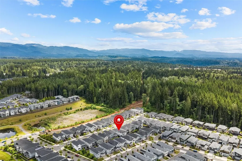 33533 Juniper Avenue SE Black Diamond WA 98010