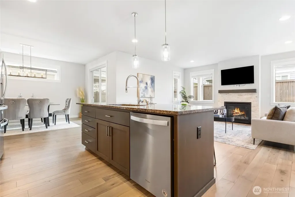 33533 Juniper Avenue SE Black Diamond WA 98010