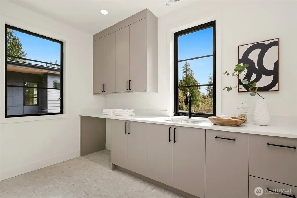 11428 108th Avenue NE Kirkland WA 98033